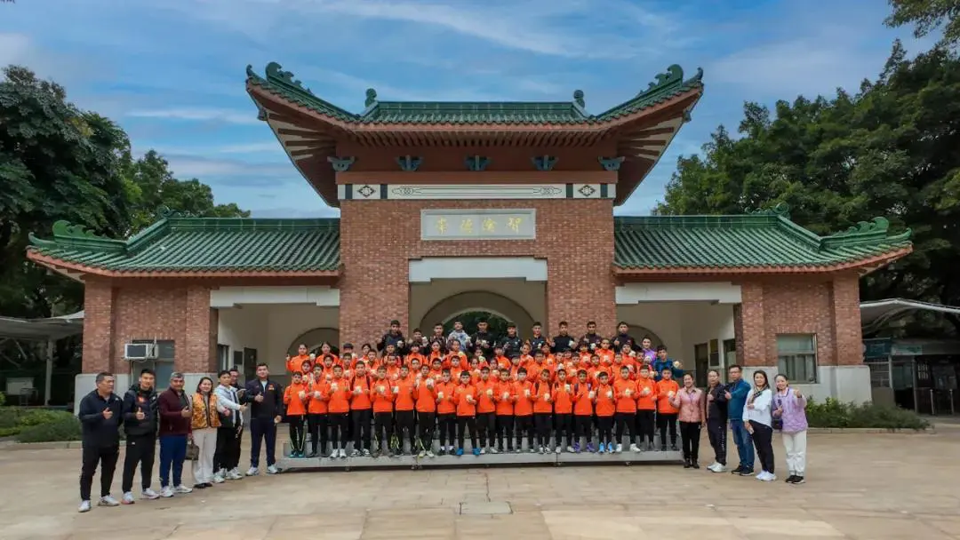 如何通过在线平台找到可靠的篮球辅导资源_2